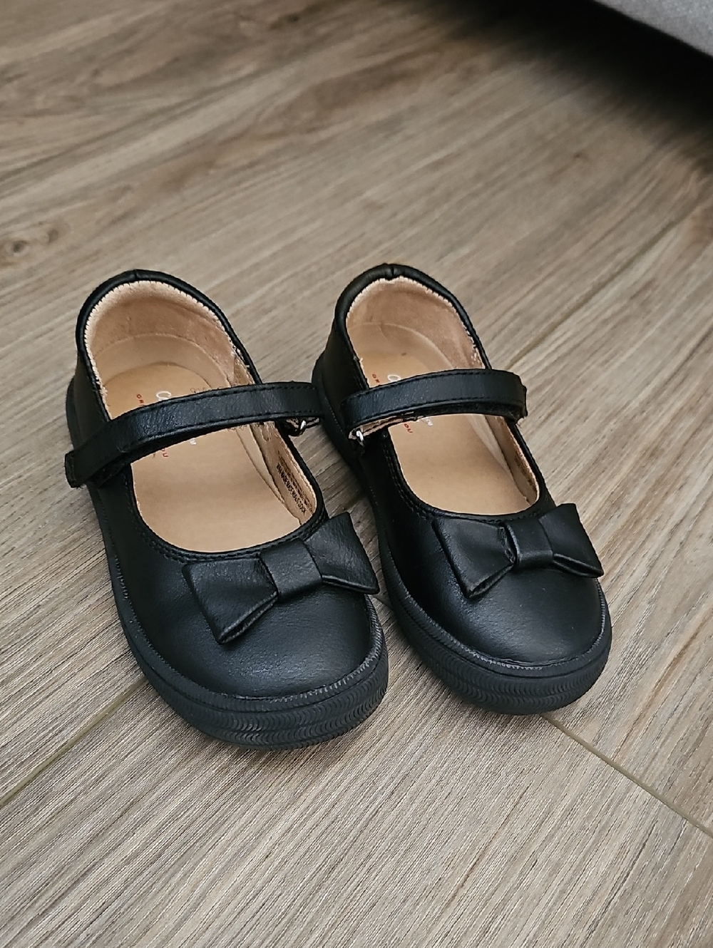Cat & Jack Black Mary Jane Shoes with Bow Accent
